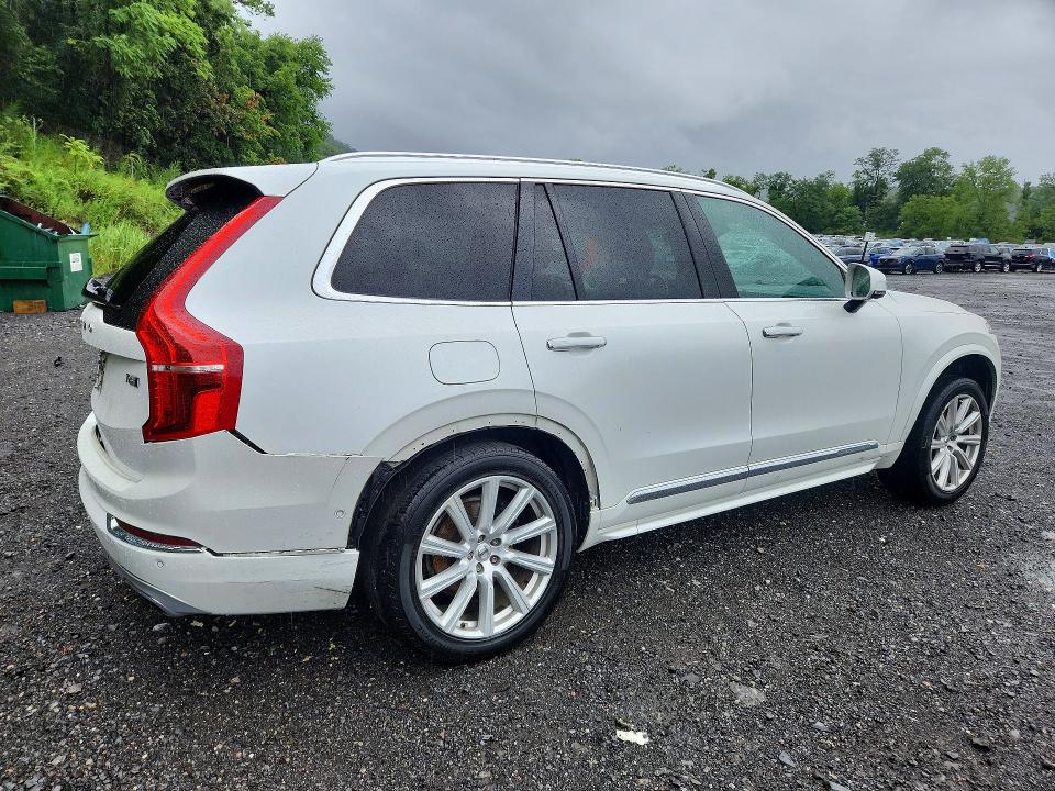 Photo 3 from auction – 2016 VOLVO XC90 with VIN YV4A22PL5G1028839
