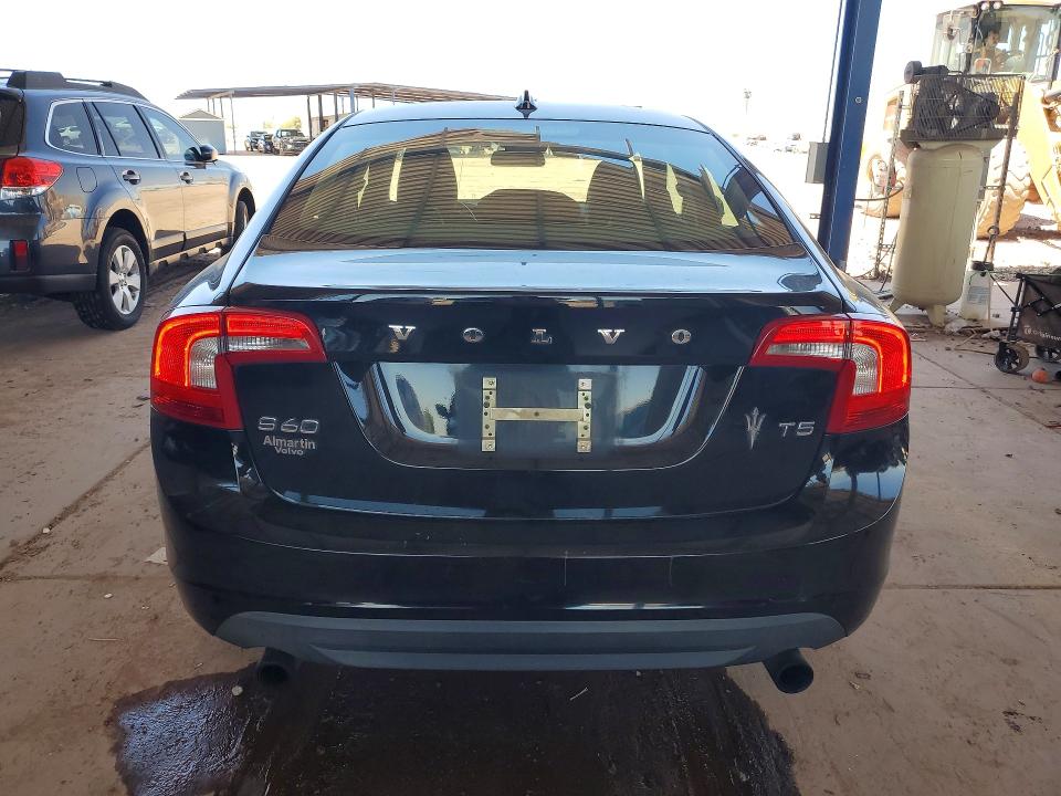 Photo 6 from auction – 2013 VOLVO S60 with VIN YV1612FS1D2180945