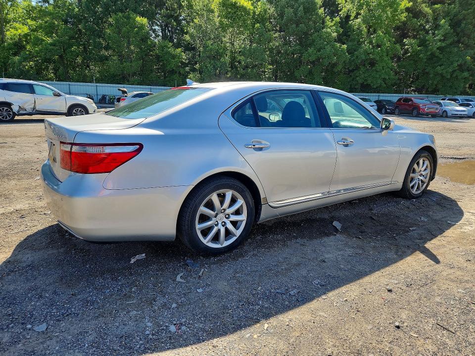 Photo 3 from auction – 2007 LEXUS LS with VIN JTHGL46F675012450