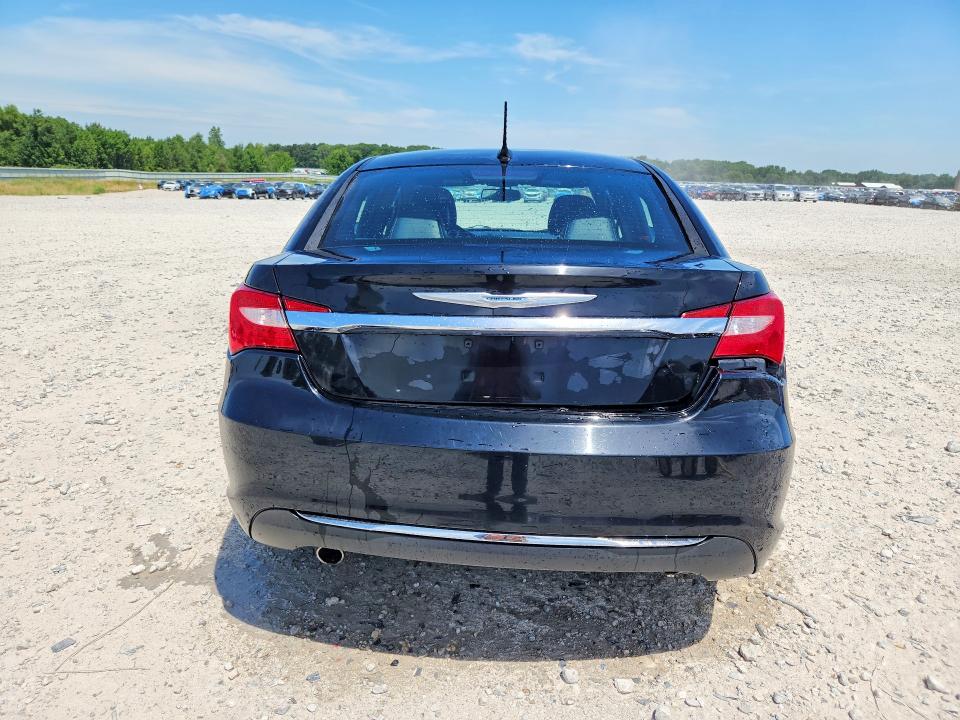 Photo 6 from auction – 2014 CHRYSLER 200 with VIN 1C3CCBCG8EN172638