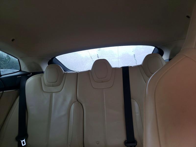 Photo 10 from auction – 2013 TESLA MODEL S with VIN 5YJSA1AC2DFP10190