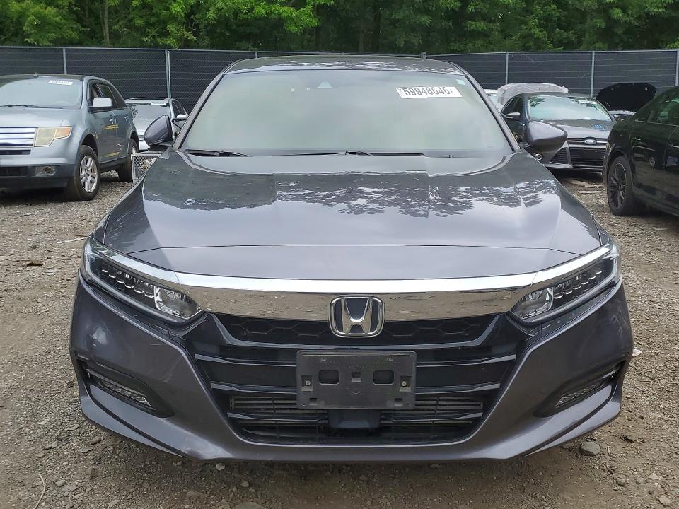 Снимка 5 от търг – 2020 HONDA ACCORD с VIN 1HGCV1F40LA020831