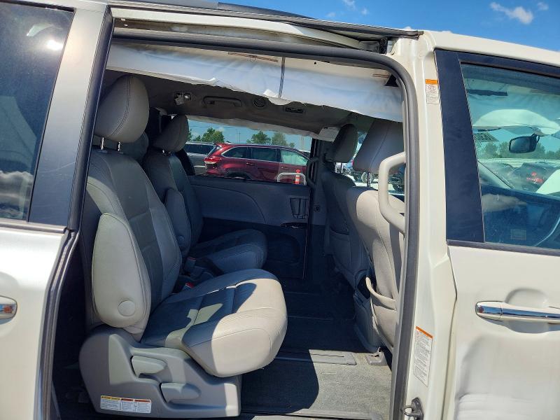 Photo 11 from auction – 2015 TOYOTA SIENNA with VIN 5TDDK3DC3FS118468