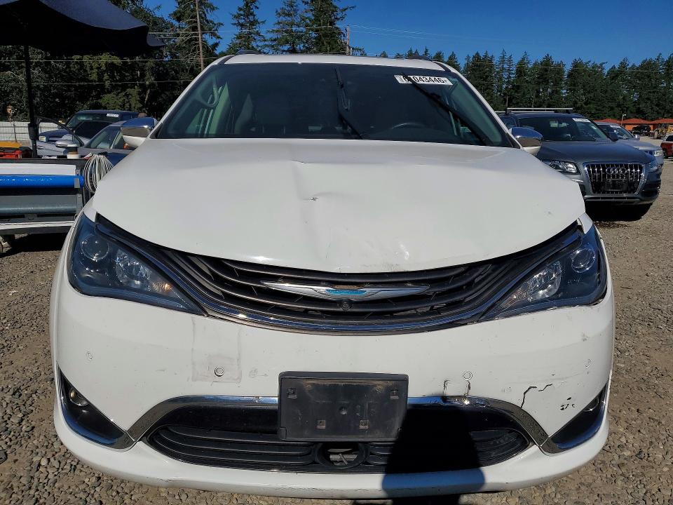Photo 5 from auction – 2018 CHRYSLER PACIFICA with VIN 2C4RC1N75JR359233
