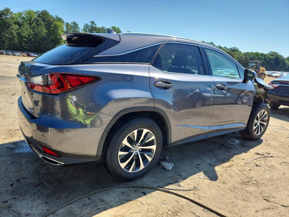 Photo 3 from auction – 2022 LEXUS RX with VIN 2T2HZMDA7NC312487