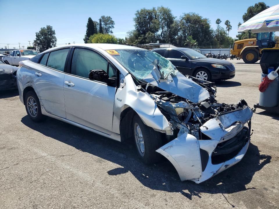 Photo 4 from auction – 2018 TOYOTA PRIUS with VIN JTDKBRFU9J3074017