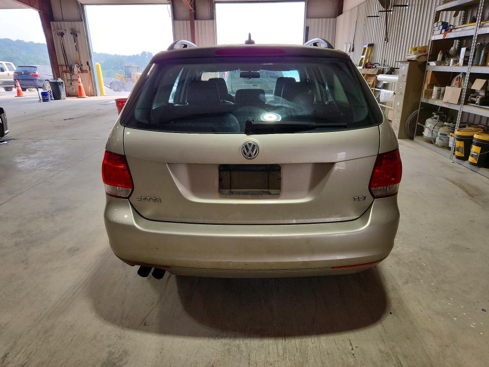 Photo 6 from auction – 2013 VOLKSWAGEN JETTA with VIN 3VWPL7AJ8DM637479