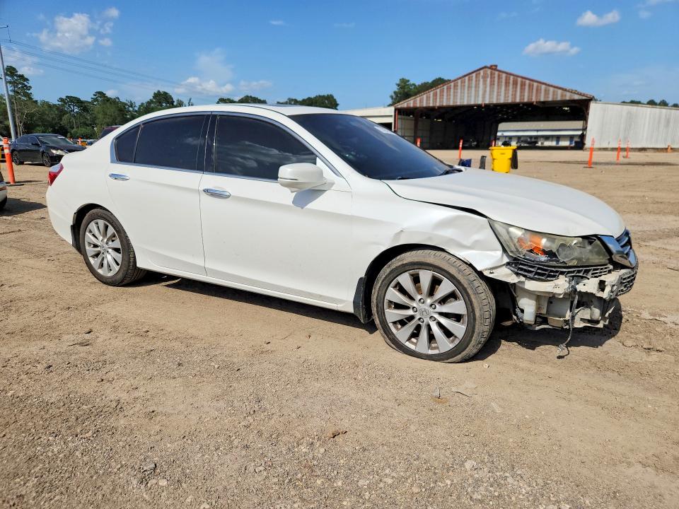 Photo 4 from auction – 2014 HONDA ACCORD with VIN 1HGCR3F81EA018107