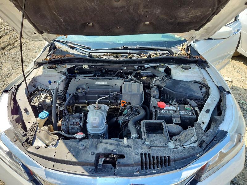 Photo 11 from auction – 2017 HONDA ACCORD with VIN 1HGCR2F34HA111142