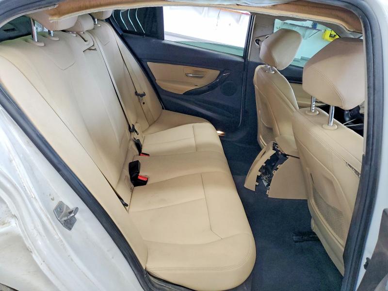 Photo 10 from auction – 2018 BMW 320 with VIN WBA8E5G59JNU45891