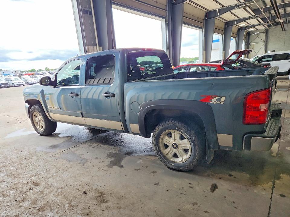Photo 2 from auction – 2007 CHEVROLET SILVERADO with VIN 2GCEK13MX71515557