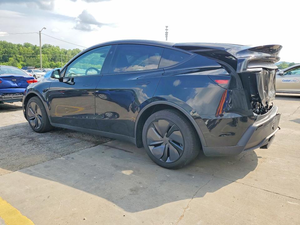 Фото 2 с аукциона – 2026 TESLA MODEL Y с VIN 7SAYGDED8TF420809