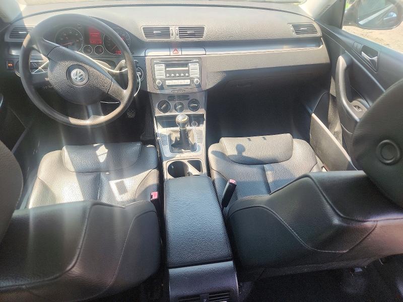 Photo 8 from auction – 2008 VOLKSWAGEN PASSAT with VIN WVWUK73C38P007389