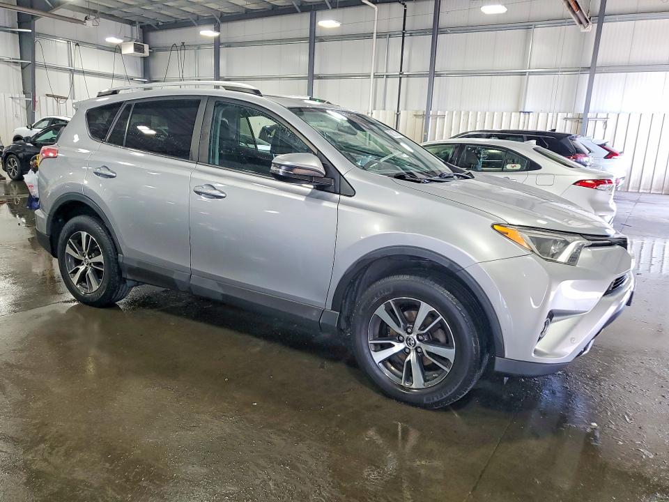 Photo 4 from auction – 2016 TOYOTA RAV4 with VIN 2T3RFREV3GW479941