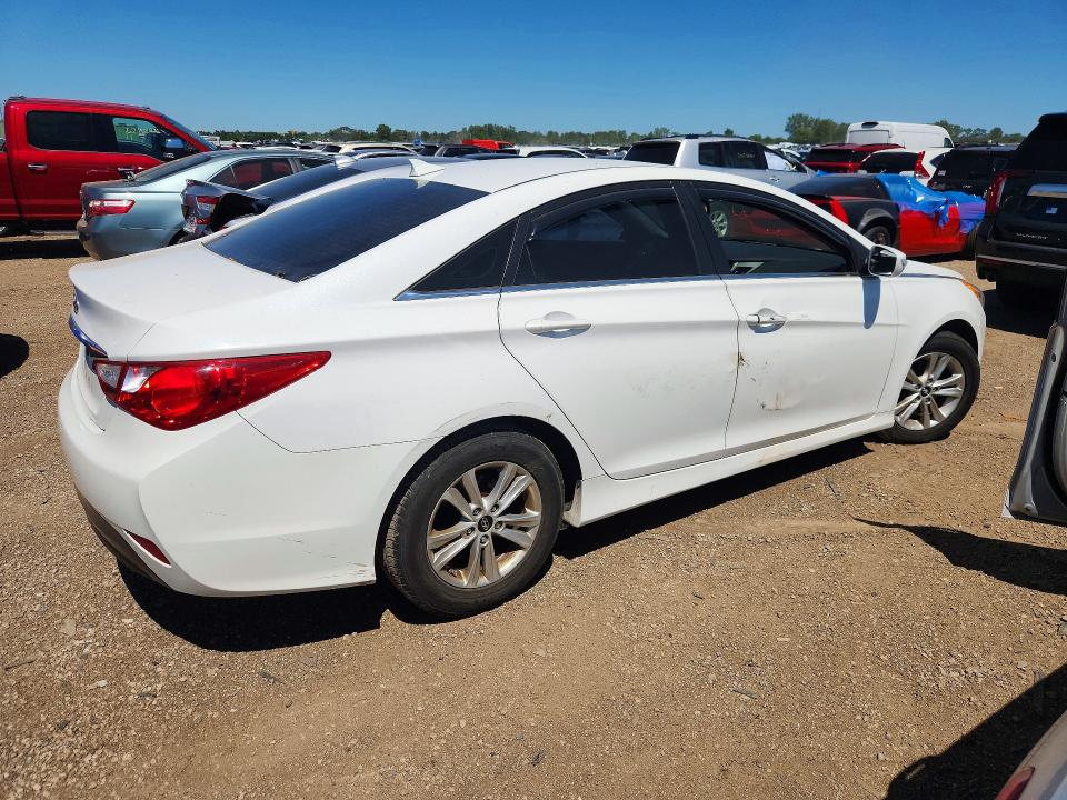 Photo 3 from auction – 2014 HYUNDAI SONATA with VIN 5NPEB4AC7EH916619