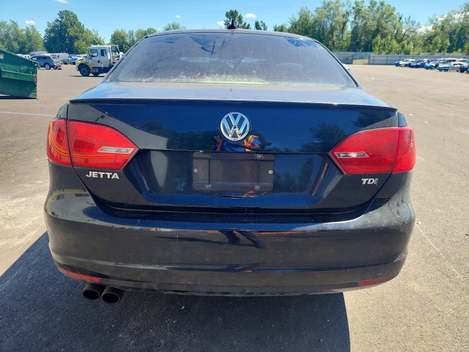 Photo 6 from auction – 2011 VOLKSWAGEN JETTA with VIN 3VWLL7AJ2BM090107