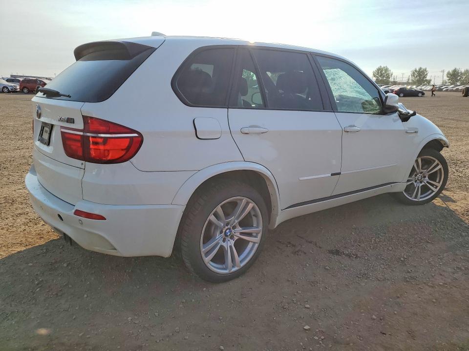 Photo 3 from auction – 2011 BMW X5 with VIN 5YMGY0C5XBLK27011