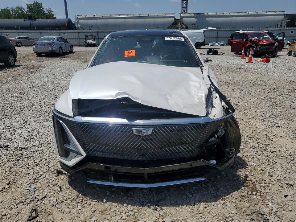 Photo 5 from auction – 2024 CADILLAC LYRIQ with VIN 1GYKPMRK4RZ101965