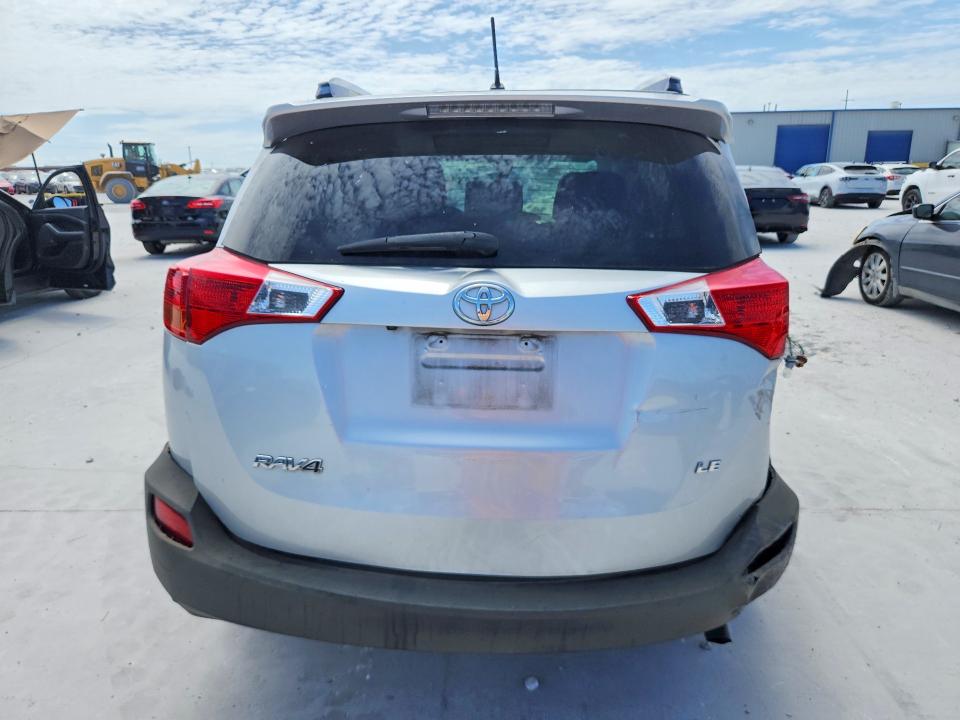 Photo 6 from auction – 2015 TOYOTA RAV4 with VIN JTMZFREV2FJ056765