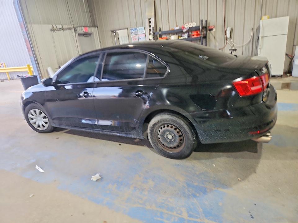 Photo 2 from auction – 2015 VOLKSWAGEN JETTA with VIN 3VW2K7AJ3FM298663