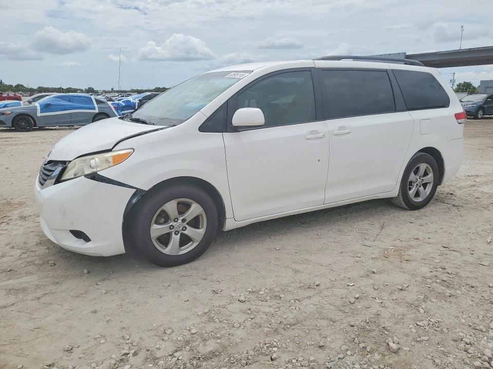 TOYOTA SIENNA 2011 with VIN 5TDKK3DC1BS004759 - Photo from auction