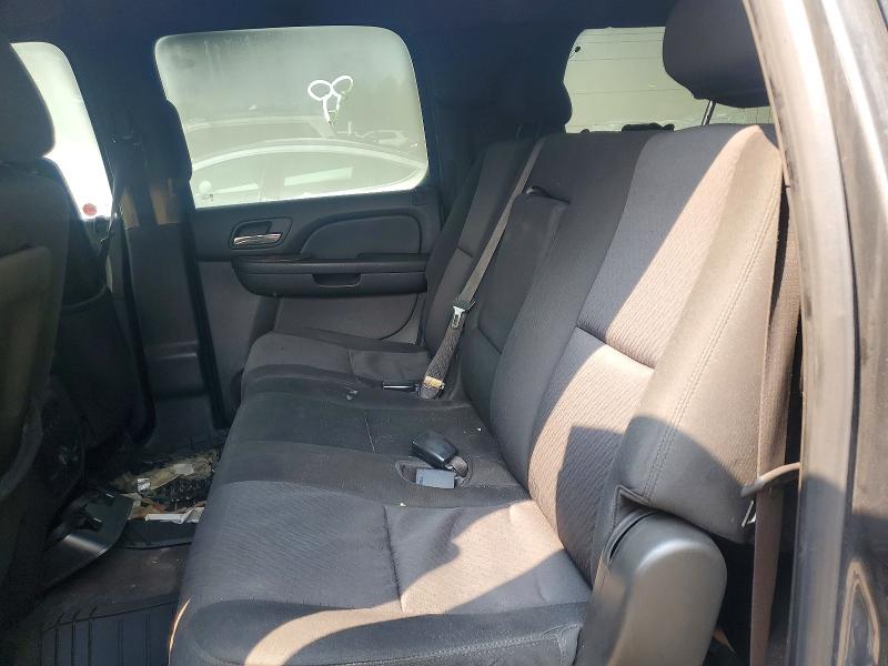 Photo 10 from auction – 2010 CHEVROLET SUBURBAN with VIN 1GNUKJE32AR232897