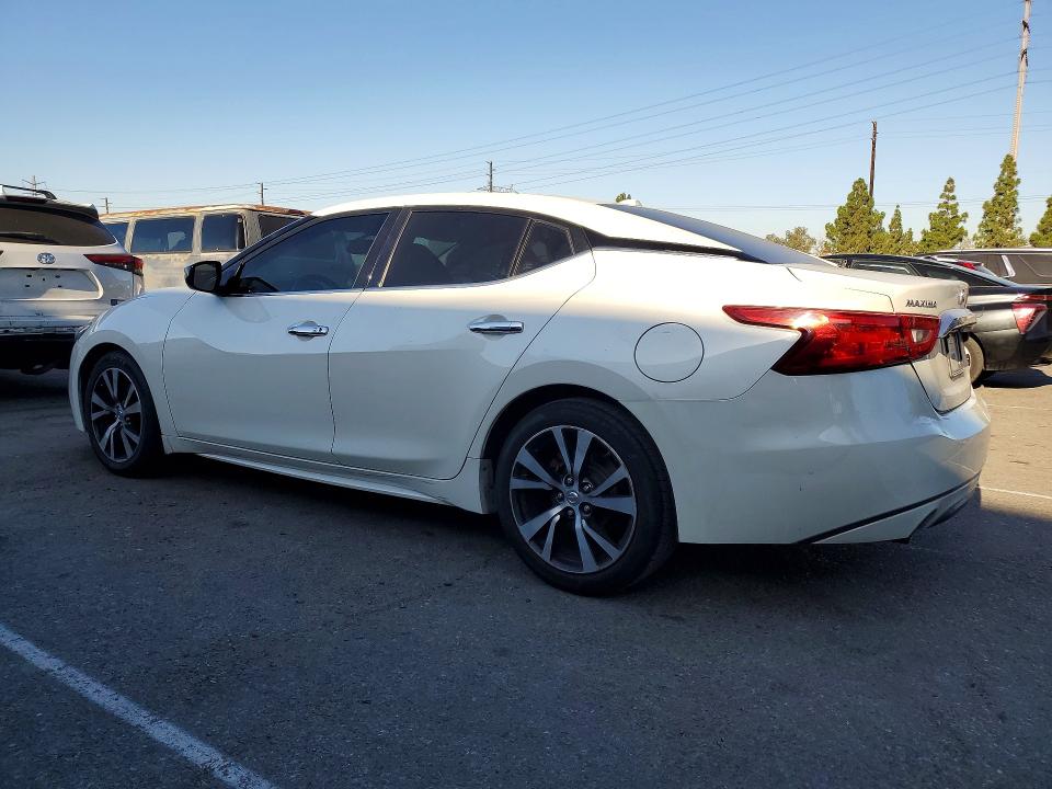 Photo 2 from auction – 2017 NISSAN MAXIMA with VIN 1N4AA6AP3HC439452