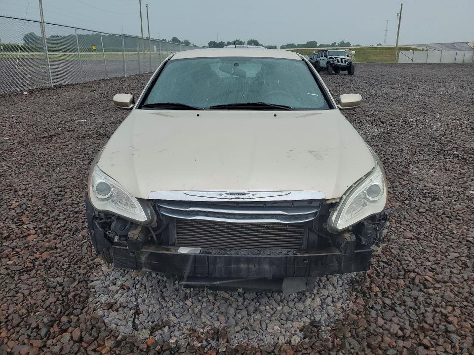 Photo 5 from auction – 2014 CHRYSLER 200 with VIN 1C3CCBAB3EN211983