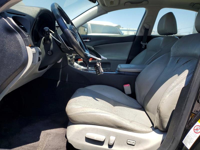 Photo 7 from auction – 2006 LEXUS IS with VIN JTHBE262665006555