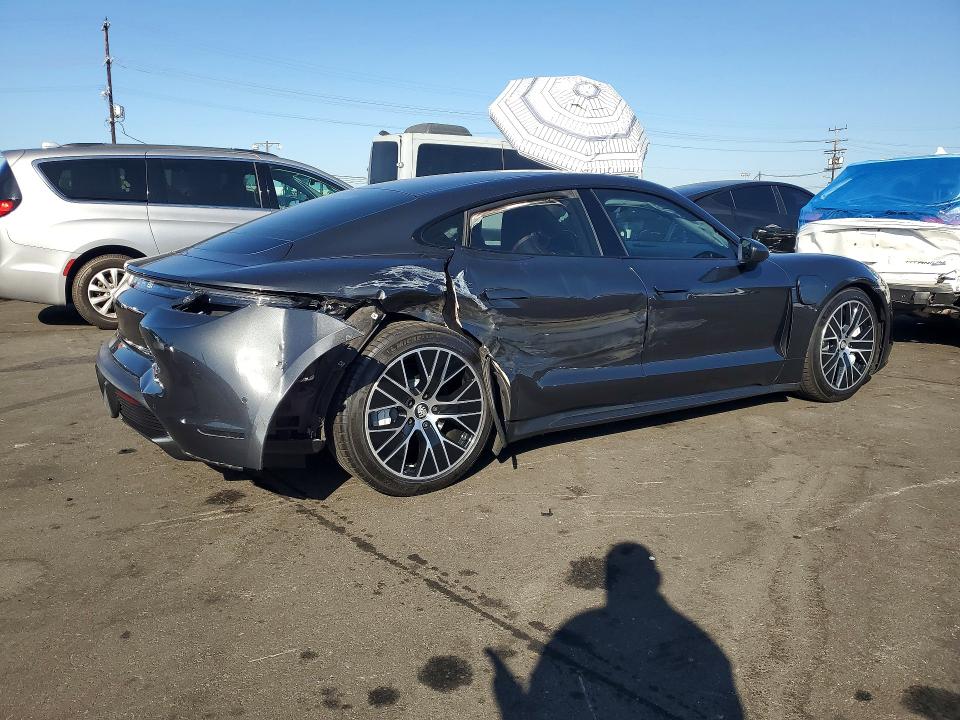 Photo 3 from auction – 2020 PORSCHE TAYCAN with VIN WP0AC2Y15LSA71288