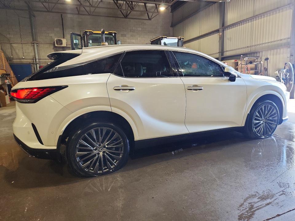 Photo 3 from auction – 2023 LEXUS RX 350H with VIN 2T2BBMCAXPC019424