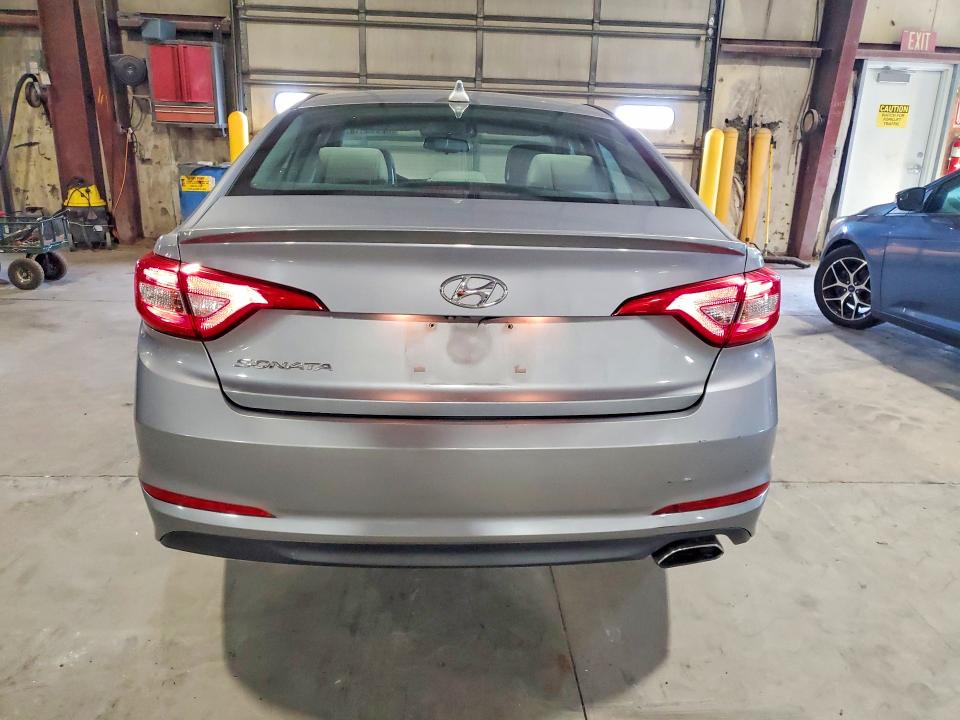 Photo 6 from auction – 2016 HYUNDAI SONATA with VIN 5NPE24AF9GH331912