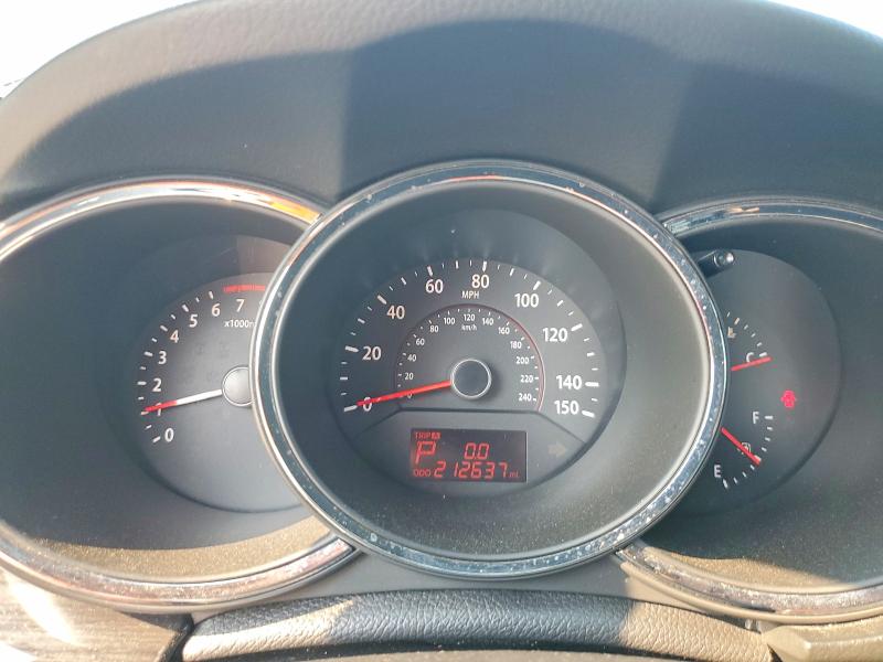 Photo 9 from auction – 2011 KIA SORENTO with VIN 5XYKT3A13BG169886