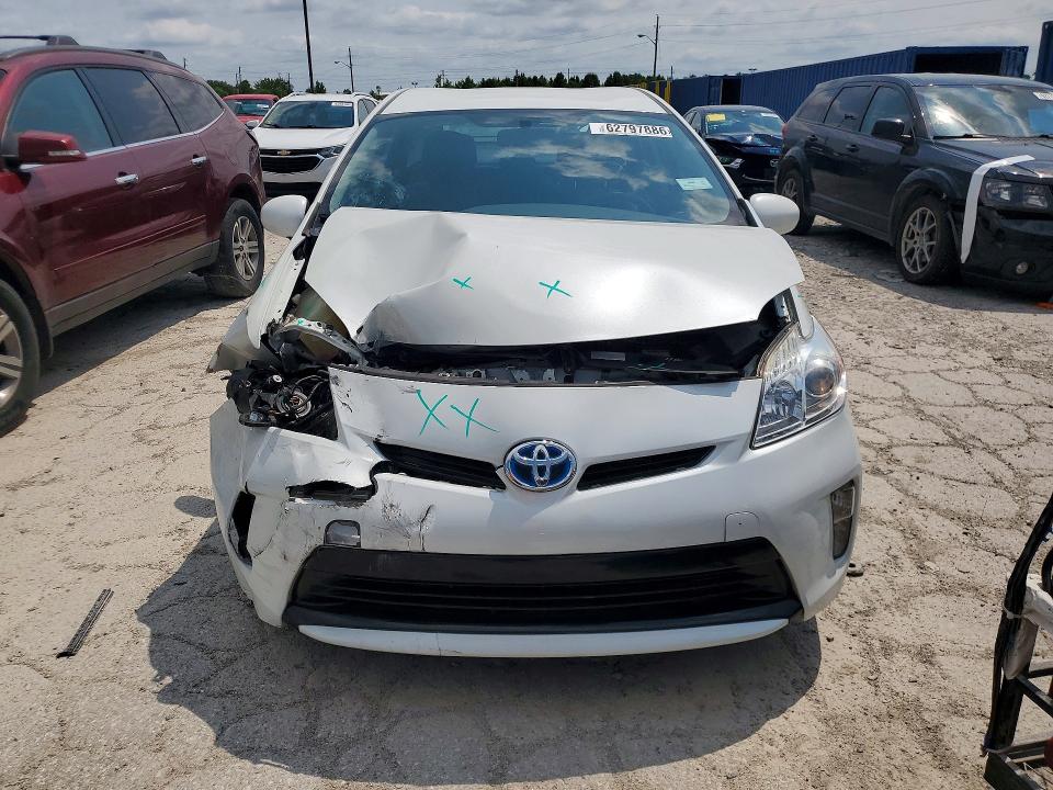 Photo 5 from auction – 2015 TOYOTA PRIUS with VIN JTDKN3DU9F1948957