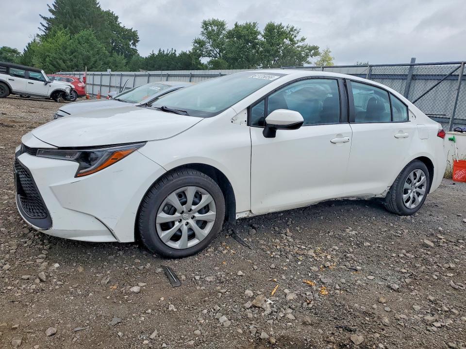 TOYOTA COROLLA 2022 with VIN 5YFEPMAE1NP327345 - Photo from auction