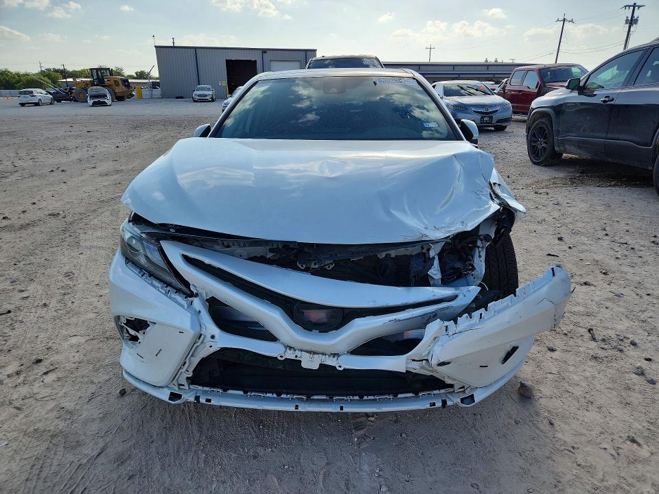Photo 5 from auction – 2022 TOYOTA CAMRY with VIN 4T1K61AK9NU009367