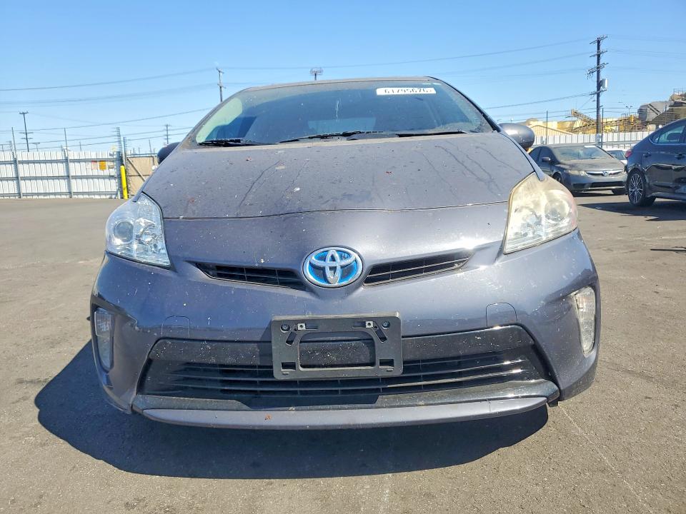 Photo 5 from auction – 2015 TOYOTA PRIUS with VIN JTDKN3DU0F1931058