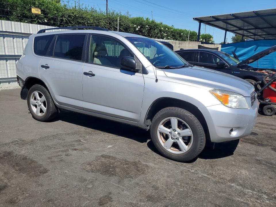 Photo 4 from auction – 2006 TOYOTA RAV4 with VIN JTMBD33V865008932