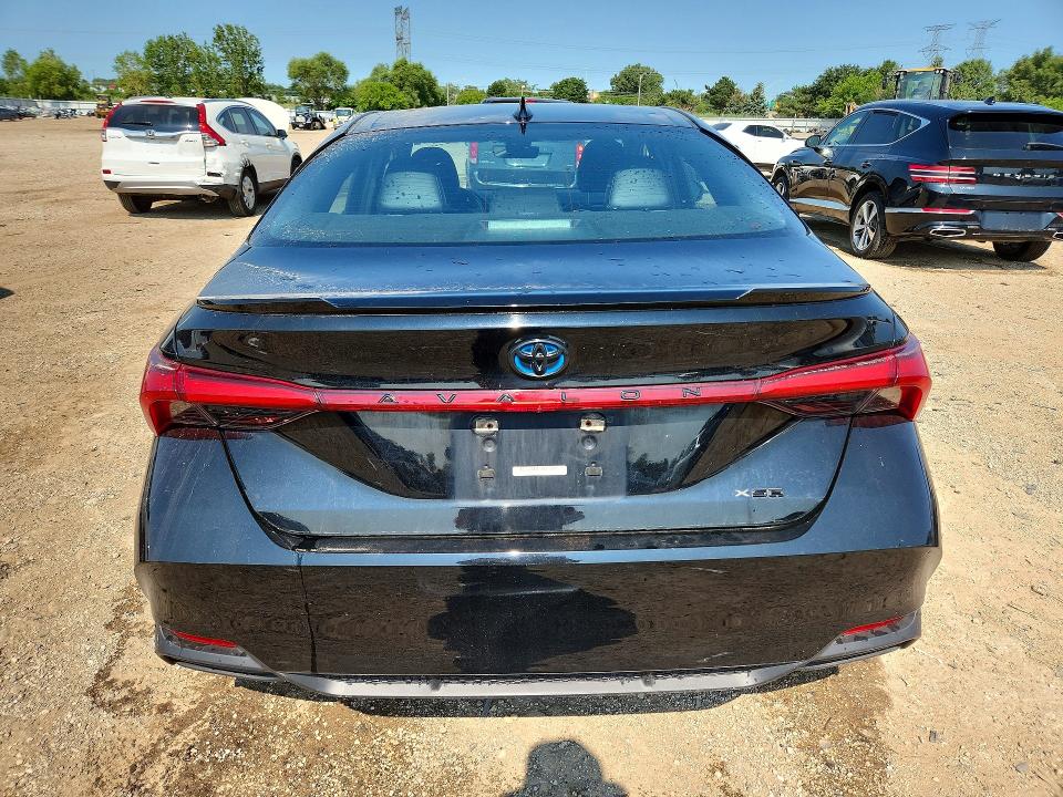 Photo 6 from auction – 2022 TOYOTA AVALON with VIN 4T1EA1AB9NU013673