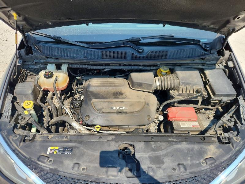Photo 12 from auction – 2017 CHRYSLER PACIFICA with VIN 2C4RC1BG9HR507771