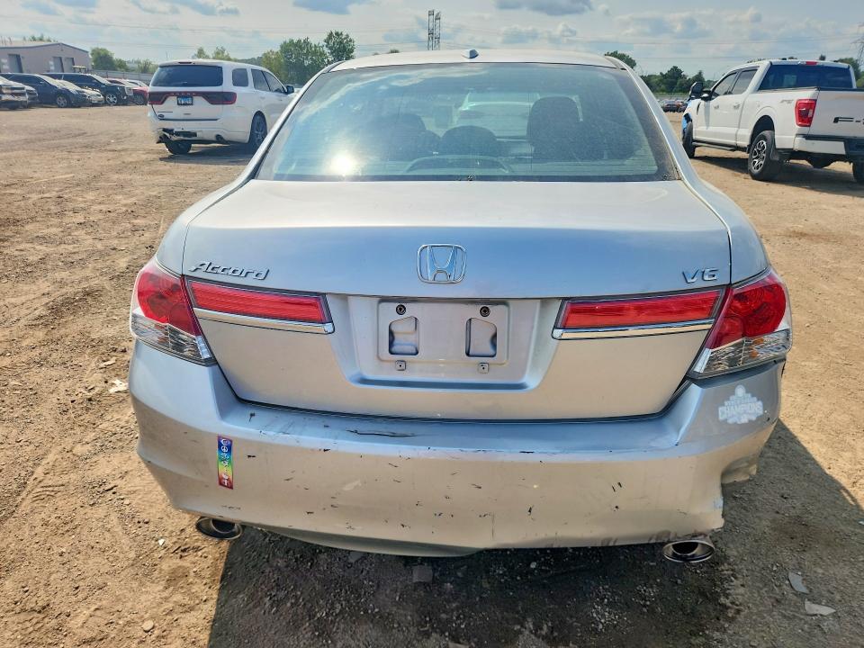 Foto 6 de la subasta – 2012 HONDA ACCORD con VIN 1HGCP3F83CA008682
