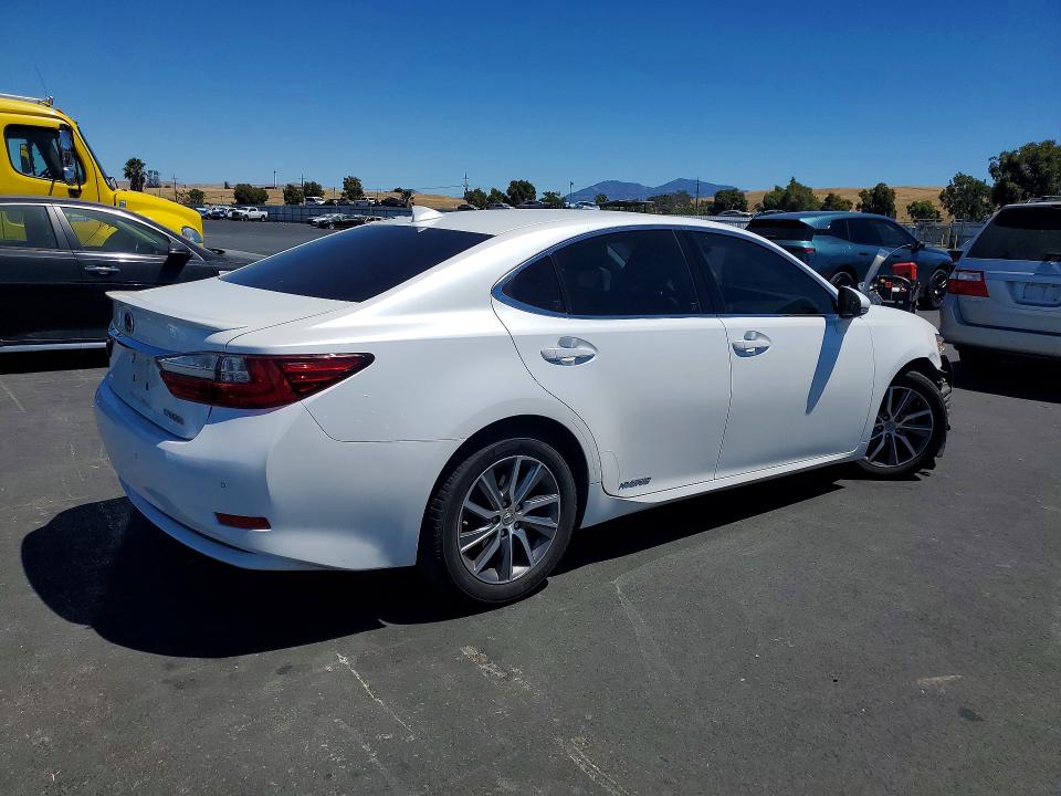 Фото 3 с аукциона – 2016 LEXUS ES с VIN JTHBW1GG3G2130786