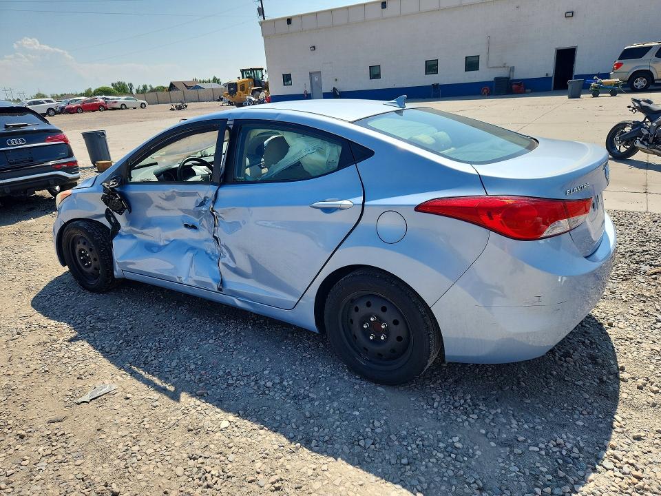 Photo 2 from auction – 2012 HYUNDAI ELANTRA with VIN KMHDH4AE8CU292002