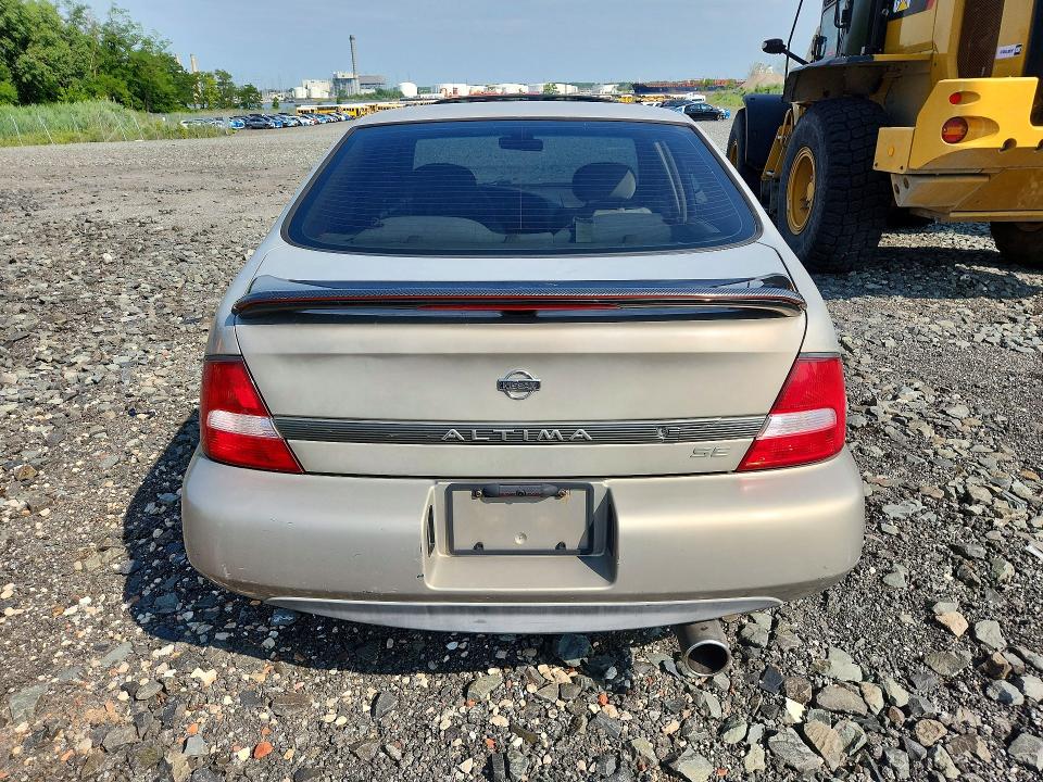 Photo 6 from auction – 2000 NISSAN ALTIMA with VIN 1N4DL01D5YC218557