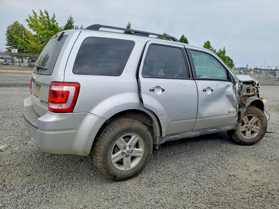 Photo 3 from auction – 2010 FORD ESCAPE with VIN 1FMCU5K37AKC29928