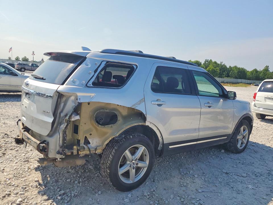 Photo 3 from auction – 2017 FORD EXPLORER with VIN 1FM5K8D86HGD63352