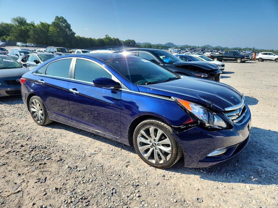 Photo 4 from auction – 2011 HYUNDAI SONATA with VIN 5NPEC4AC1BH250804