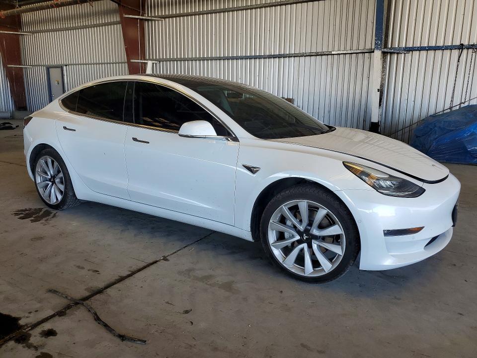 Photo 4 from auction – 2018 TESLA MODEL 3 with VIN 5YJ3E1EB6JF134268
