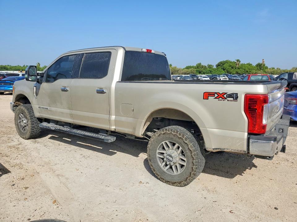 Zdjęcie 2 z aukcji – 2017 FORD F350 z VIN 1FT8W3BTXHEC09299