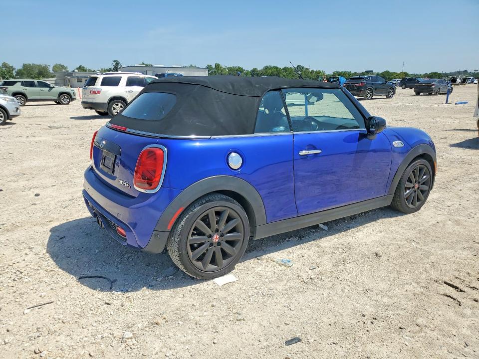 Photo 3 from auction – 2021 MINI COOPER with VIN WMWWJ5C03M3M20238